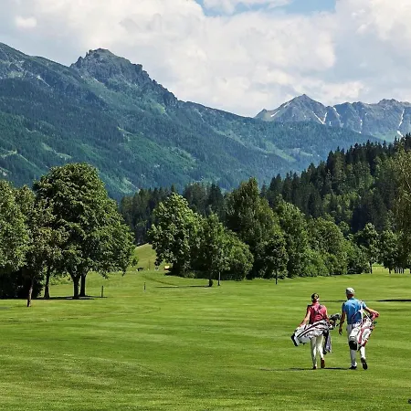 아파트 Alluring In Hoeggen Near Slopes With Sauna Hoggen