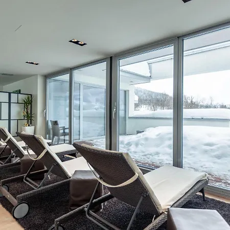 아파트 Alluring In Hoeggen Near Slopes With Sauna